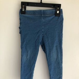 Toddler ruffle butt jeggings.